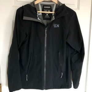 Women’s Mountain Hardware Rain Jacket sz Medium